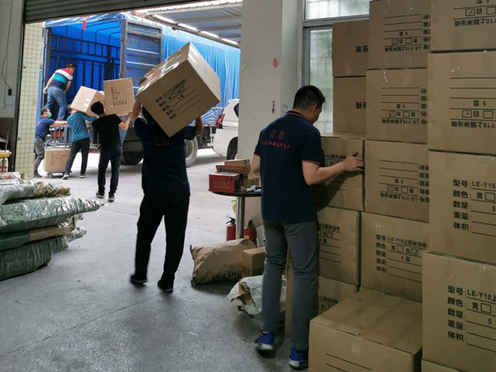 發(fā)貨 發(fā)貨~~~衛(wèi)生間無障礙扶手、無障礙折疊椅凳整車發(fā)貨啦！